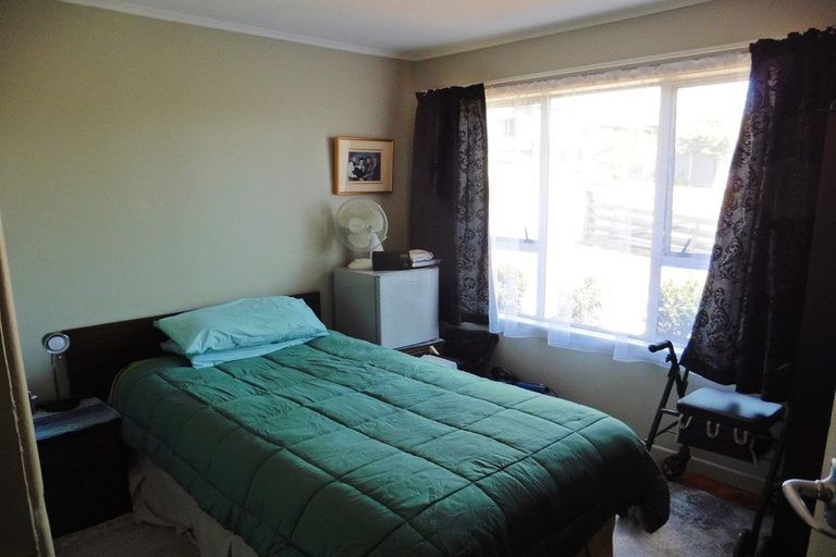 Photo of property in 14 Rimu Street, Helensville, 0800