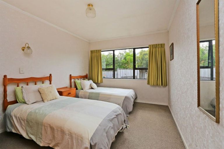 Photo of property in 11 Lennon Grove, Havelock North, 4130