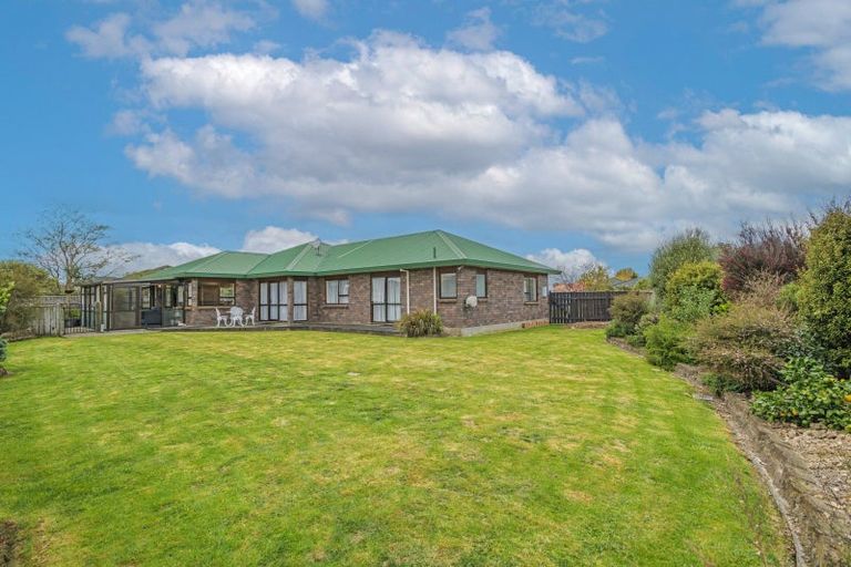 Photo of property in 19 Clearview Drive, Milson, Palmerston North, 4414