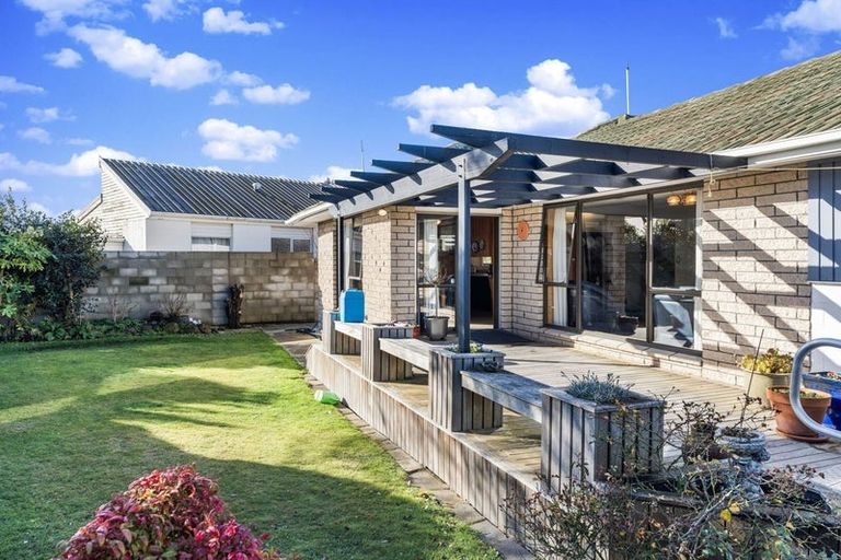 Photo of property in 33a Larch Place, Casebrook, Christchurch, 8051