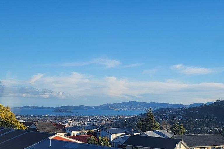 Photo of property in 6a Mossburn Grove, Kelson, Lower Hutt, 5010