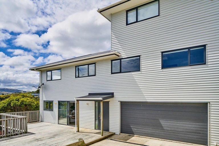 Photo of property in 11a Polestar Lane, Whitby, Porirua, 5024