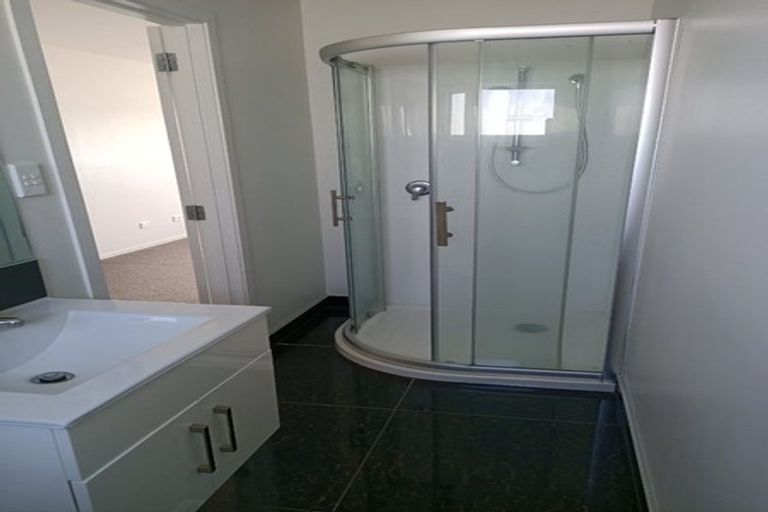 Photo of property in 1u2 June Place, Hamilton East, Hamilton, 3216