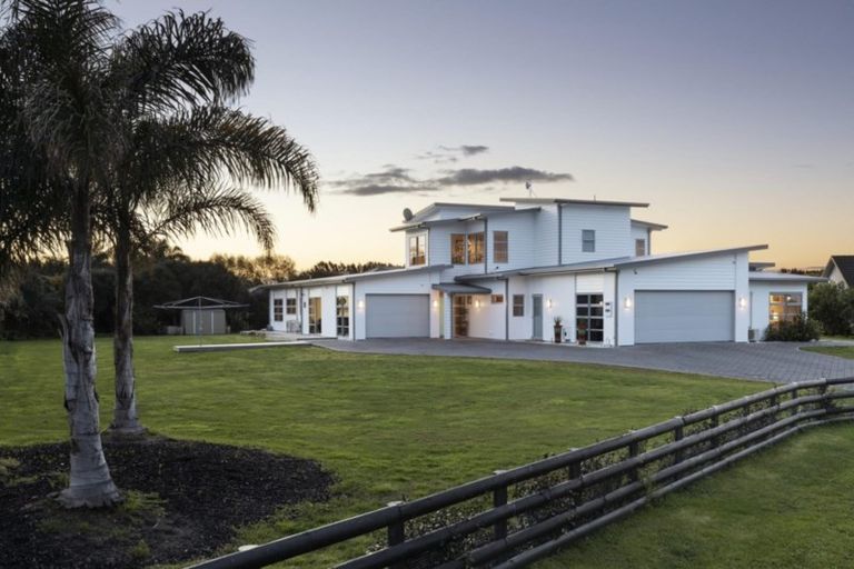 Photo of property in 36 Royal Ascot Drive, Papamoa Beach, Te Puke, 3187