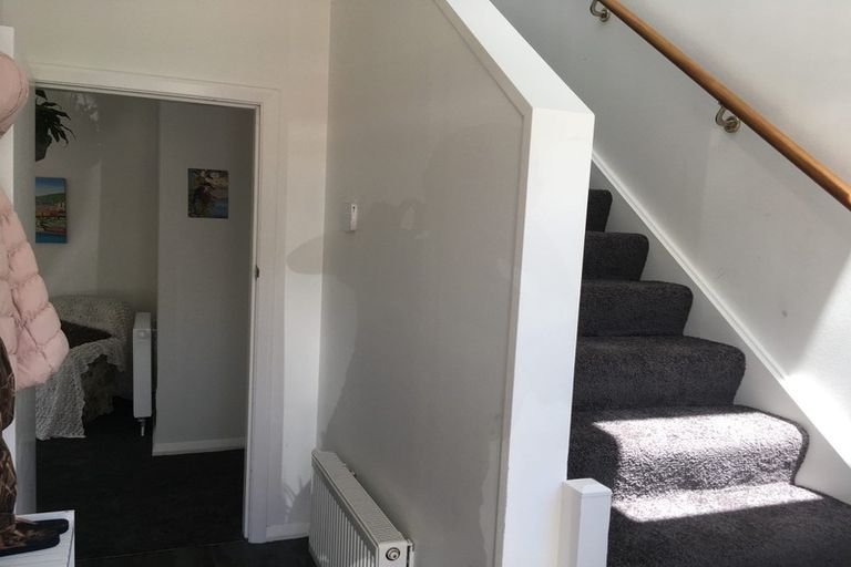 Photo of property in 3a Sydenham Street, Northland, Wellington, 6012