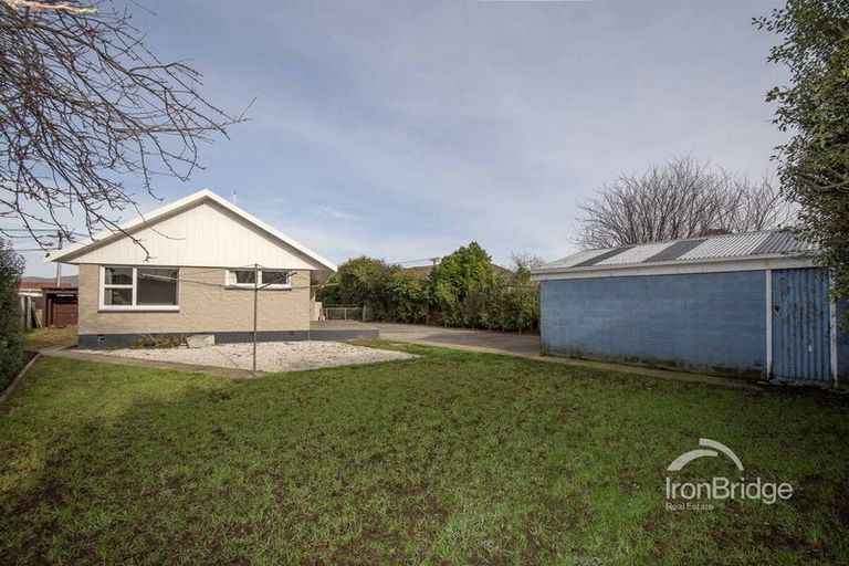 Photo of property in 15 Ruru Road, Linwood, Christchurch, 8062