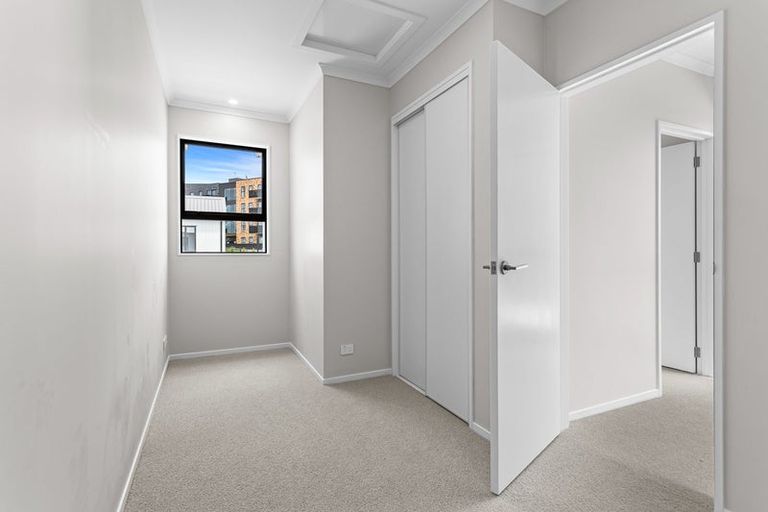 Photo of property in 5 Te Rito Road, Hobsonville, Auckland, 0616