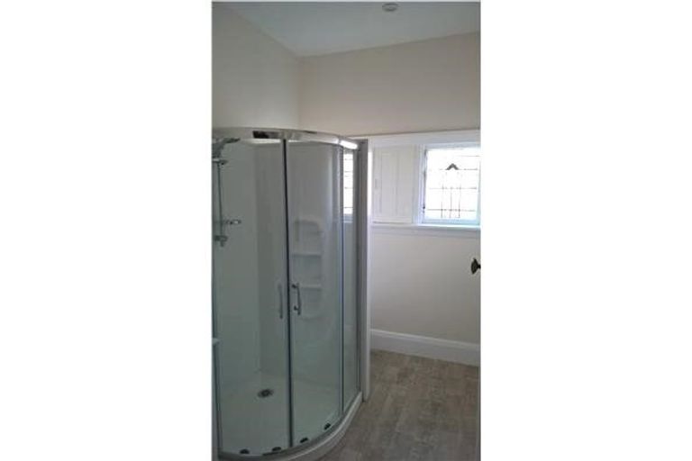 Photo of property in 8 Holly Road, St Albans, Christchurch, 8014