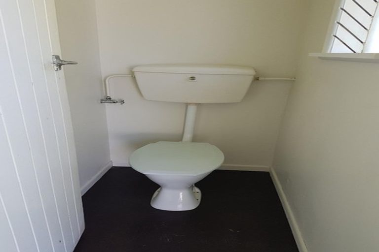 Photo of property in 20 Chippendale Crescent, Birkdale, Auckland, 0626