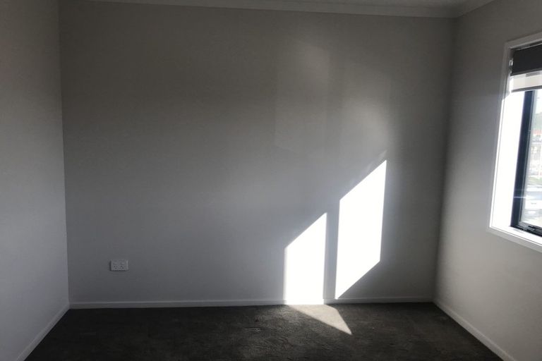 Photo of property in 52 Nugget Avenue, Hobsonville, Auckland, 0616