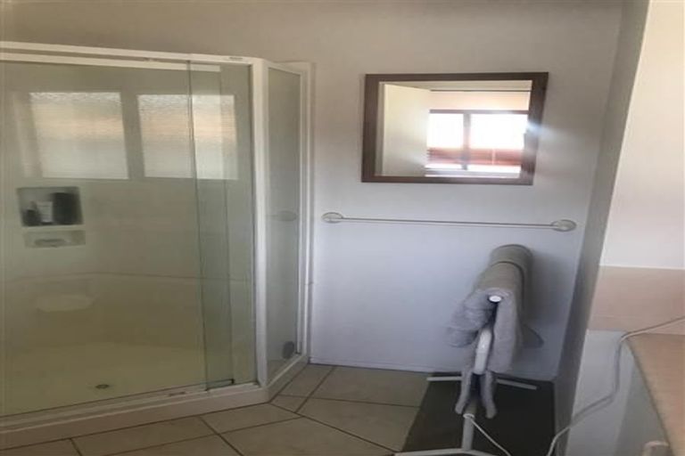 Photo of property in 13 Knightsbridge Place, Taradale, Napier, 4112