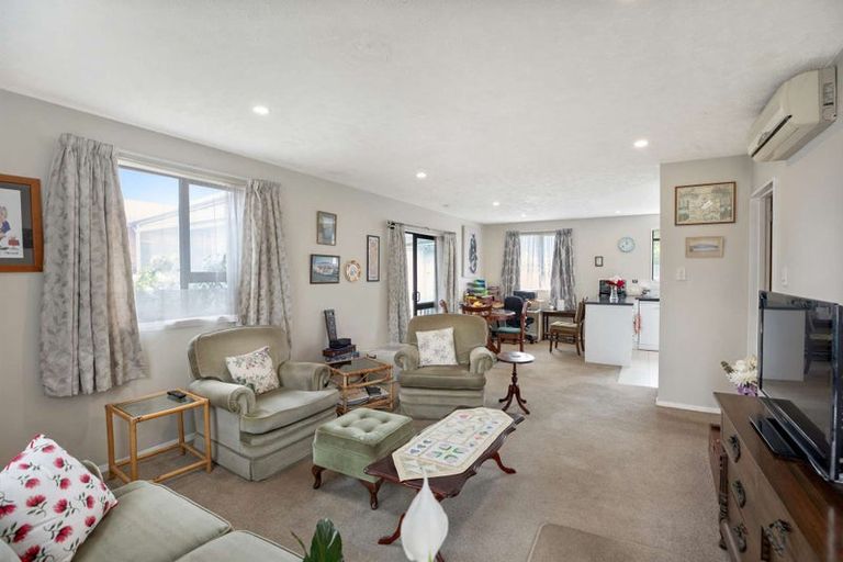 Photo of property in 13 Brynley Street, Hornby, Christchurch, 8042