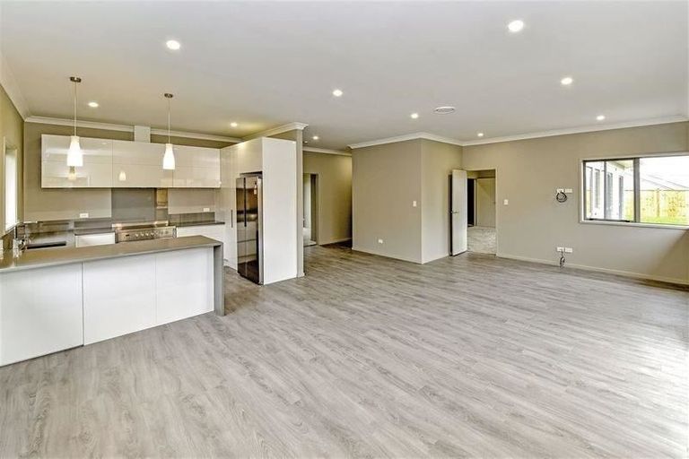 Photo of property in 11 Stonedale Drive, Pukekohe, 2120