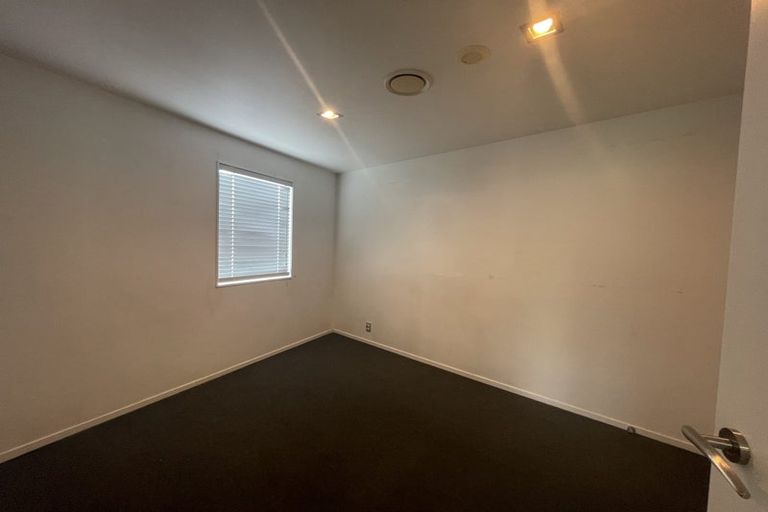 Photo of property in 7/222 Albany Highway, Schnapper Rock, Auckland, 0632
