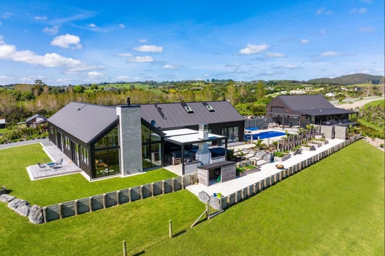 Photo of property in 34 Waiotahi Drive, Mangawhai, Kaiwaka, 0573