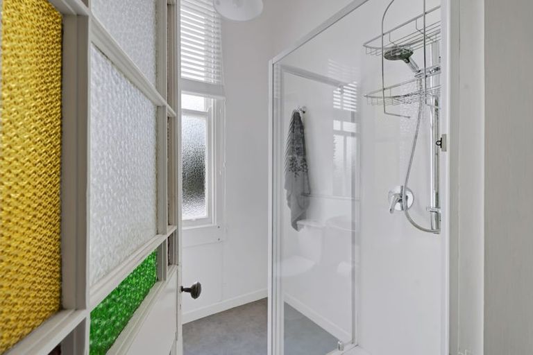 Photo of property in 28 Huatoki Street, Vogeltown, New Plymouth, 4310