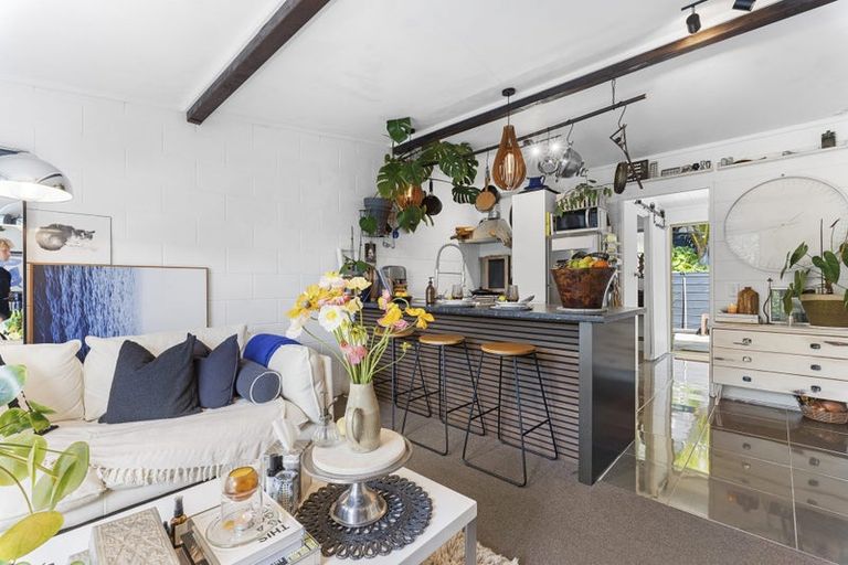 Photo of property in 12b Wheeler Place, Upper Vogeltown, New Plymouth, 4310