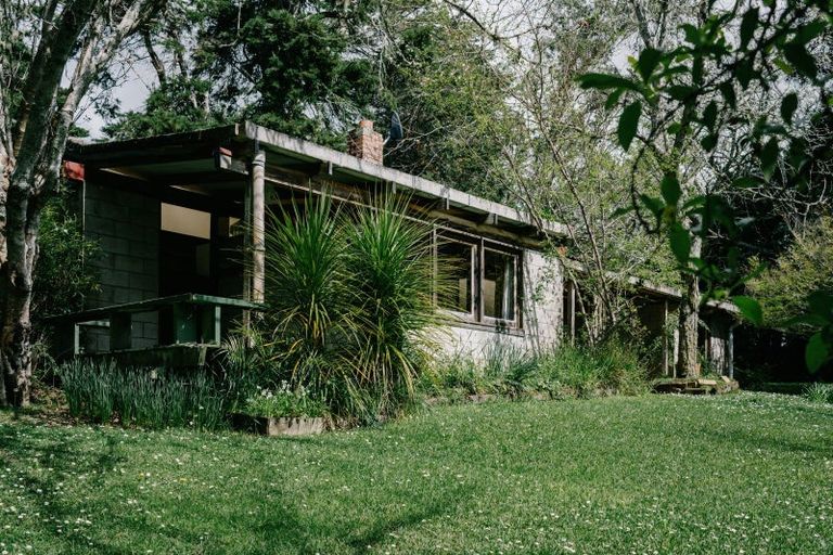 Photo of property in 15 Fenton Terrace, Cockle Bay, Auckland, 2014