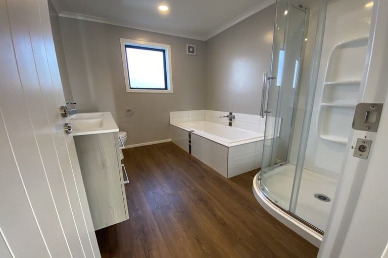 Photo of property in 85 Spenmoor Street, Newlands, Wellington, 6037