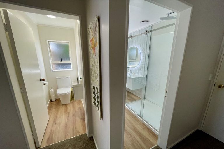 Photo of property in 2/26 Whites Line West, Woburn, Lower Hutt, 5010