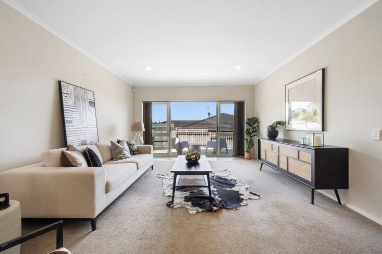 Photo of property in 231 Jeffs Road, Flat Bush, Auckland, 2016