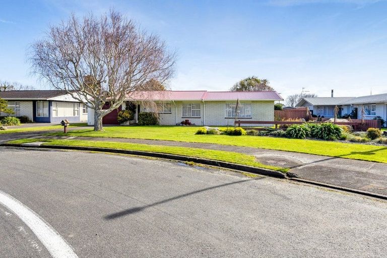 Photo of property in 18 Kowhai Street, Hawera, 4610