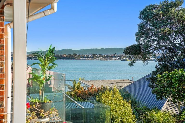 Photo of property in 2/18 Sydney Street, Hauraki, Auckland, 0622