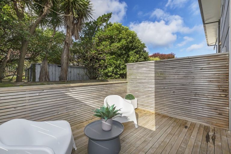 Photo of property in 1/123 The Parade, Island Bay, Wellington, 6023
