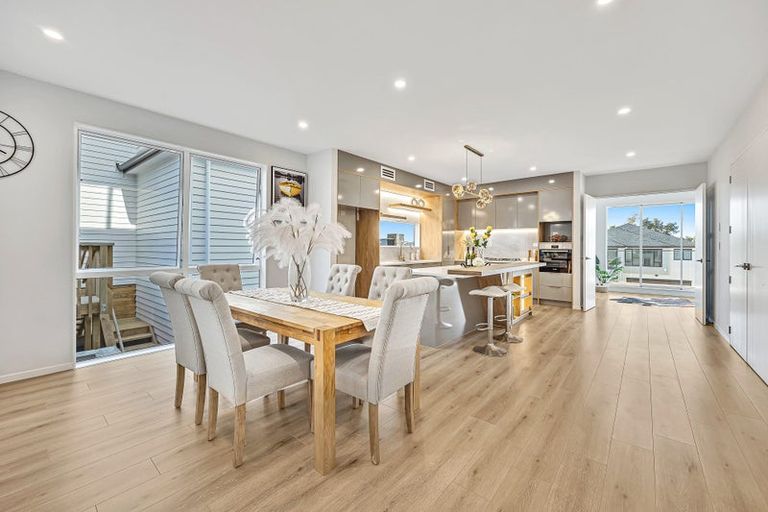 Photo of property in 40 Drumnaconagher Road, Flat Bush, Auckland, 2019