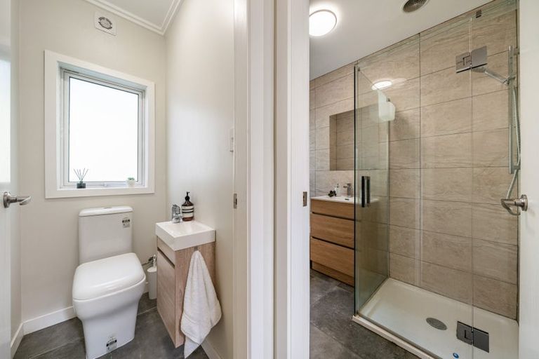 Photo of property in 188 Paremata Road, Paremata, Porirua, 5024