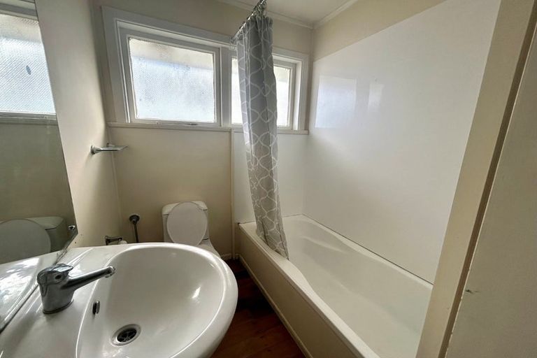 Photo of property in 37-39 Gordon Street, Avalon, Lower Hutt, 5011