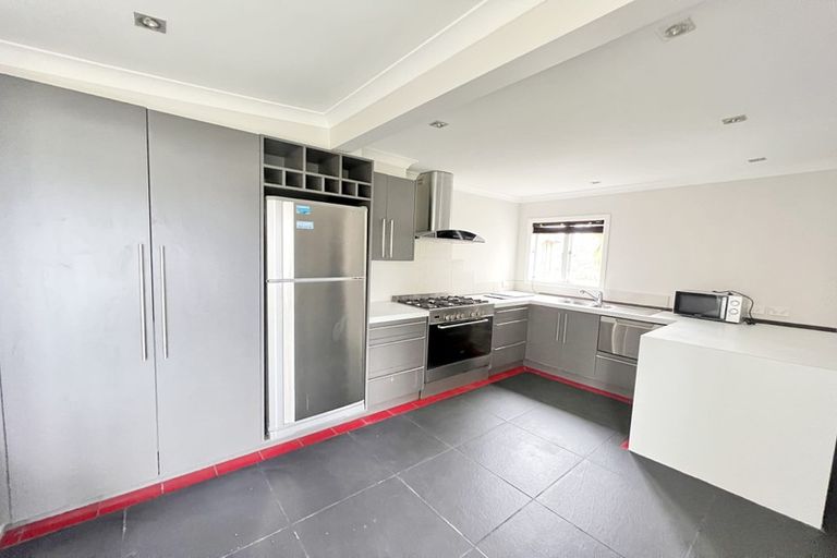 Photo of property in 14 Isobel Road, Greenhithe, Auckland, 0632