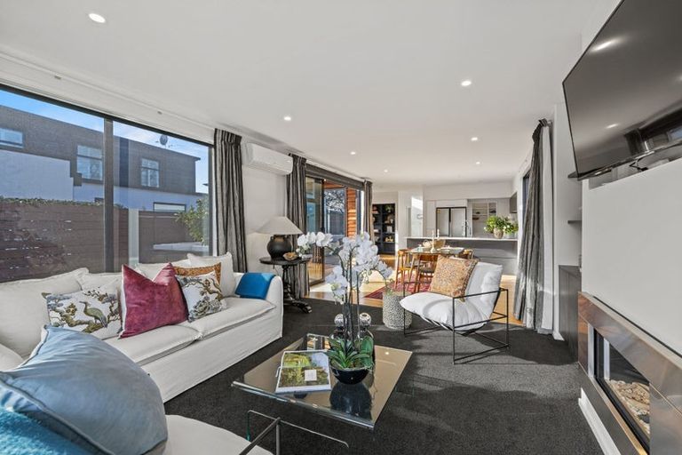 Photo of property in 62 Straven Road, Fendalton, Christchurch, 8014