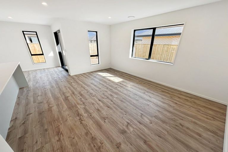 Photo of property in 14 Anderson Park Drive, Waikanae, 5036