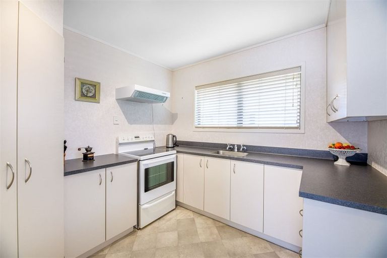 Photo of property in 1/246 Great North Road, Henderson, Auckland, 0612