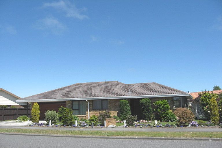 Photo of property in 1/67a Donnington Street, Parklands, Christchurch, 8083
