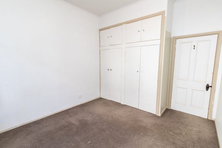 Photo of property in 192 Sutherland Road, Lyall Bay, Wellington, 6022