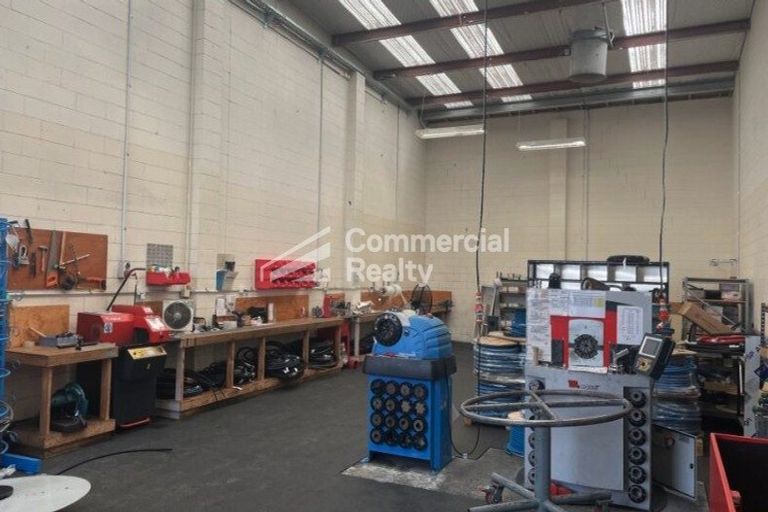 Photo of property in 83 Springs Road, Hornby, Christchurch, 8042