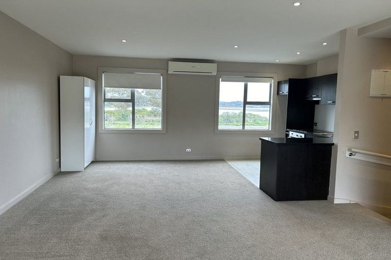Photo of property in The Terraces, 12/9 Humber Street, Pandora, Napier, 4110
