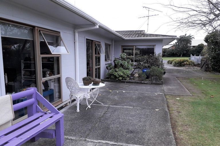 Photo of property in 73 Paerata Road, Pukekohe, 2120