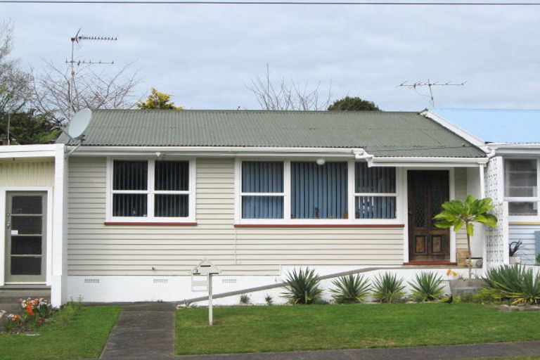 Photo of property in 23d Oranga Street, Marfell, New Plymouth, 4310