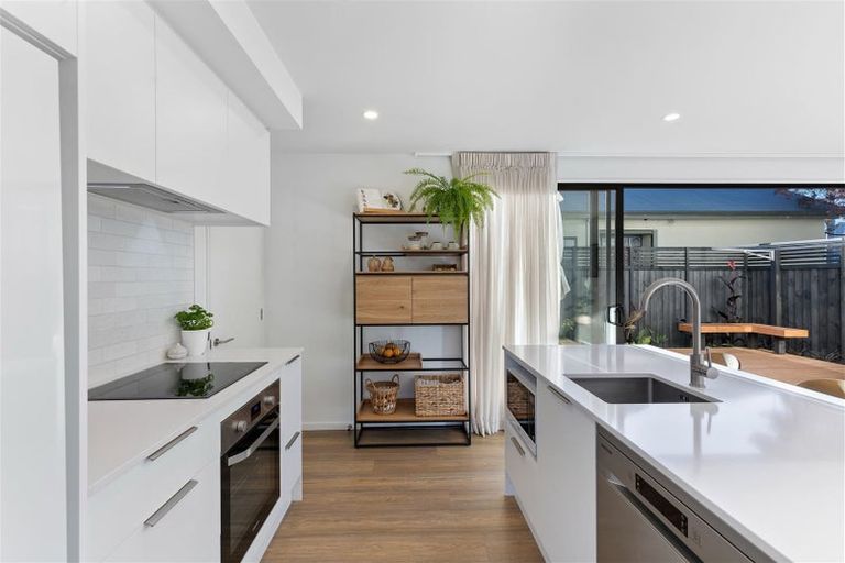 Photo of property in 2/55 Cleveland Street, Edgeware, Christchurch, 8013