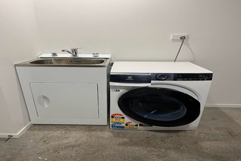 Photo of property in 36 Whareatua Avenue, Takanini, 2112