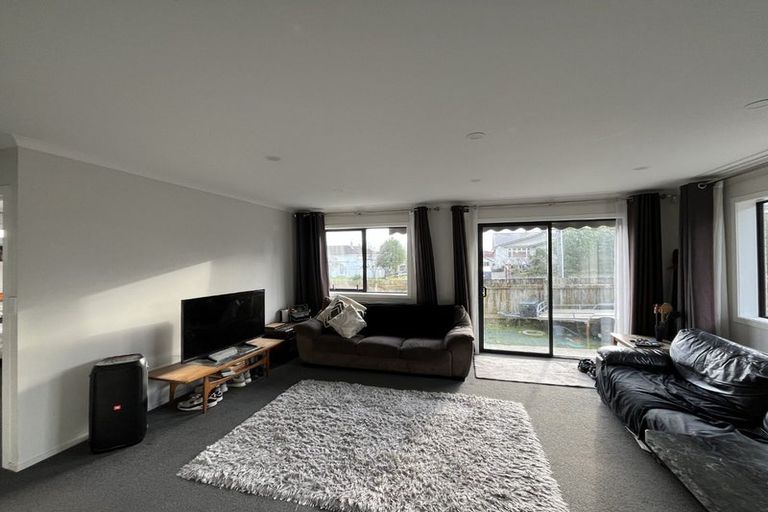 Photo of property in 98b Weraroa Road, Levin, 5510