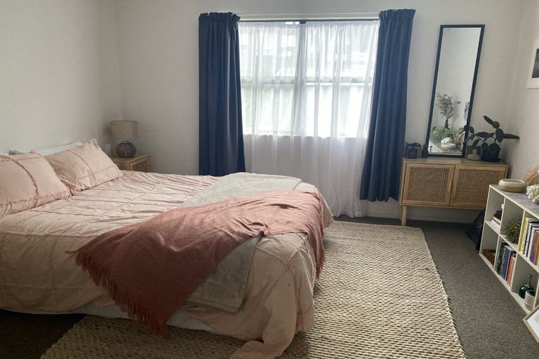 Photo of property in 2u5 Malcolm Lane, Thorndon, Wellington, 6011