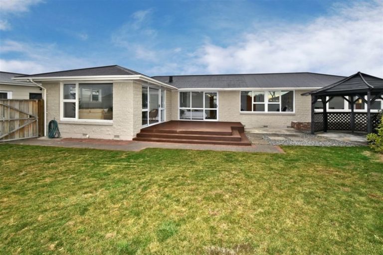 Photo of property in 33 Parnwell Street, Burwood, Christchurch, 8083