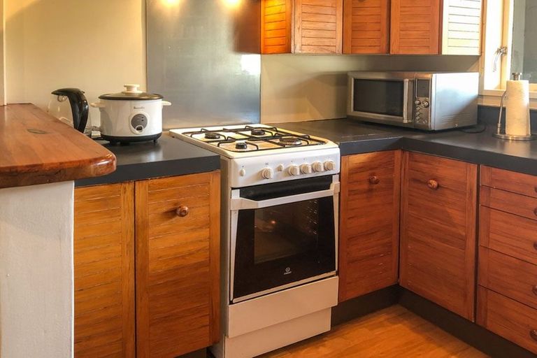 Photo of property in 99 Churton Drive, Churton Park, Wellington, 6037