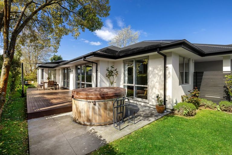 Photo of property in 18 Kenwyn Avenue, St Albans, Christchurch, 8052