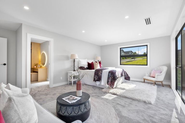 Photo of property in 36 Ara Hills Drive, Wainui, Silverdale, 0992