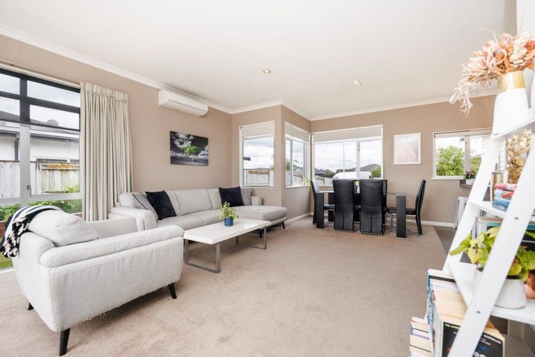 Photo of property in 5 Manhattan Court, Kelvin Grove, Palmerston North, 4414